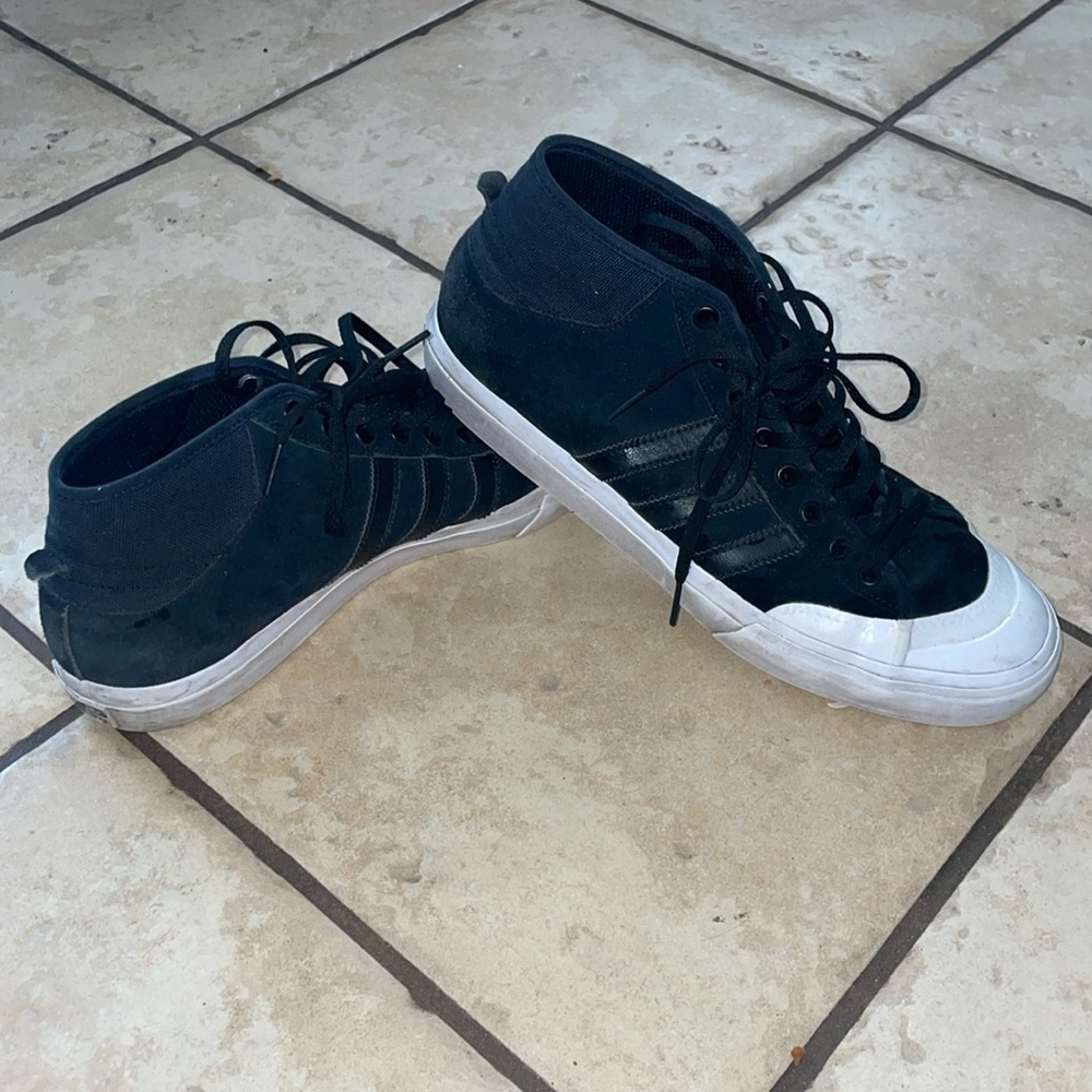 Adidas Matchcourt Mid Sneakers